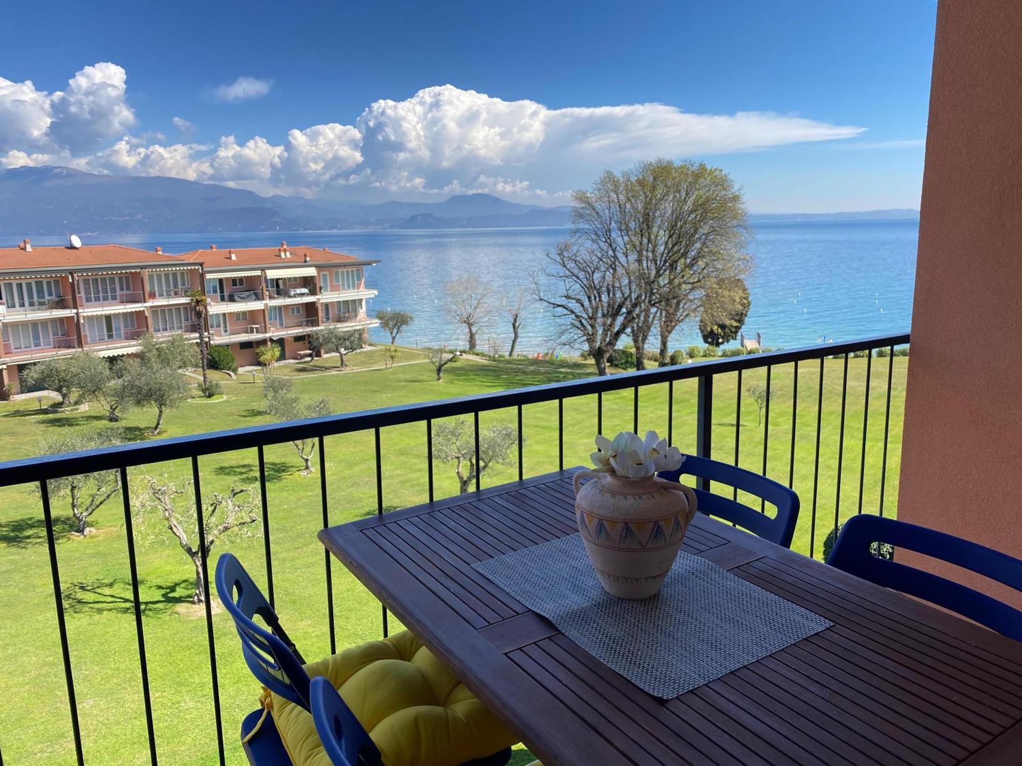 On The Beach Lake View Manerba del Garda Ngoại thất bức ảnh